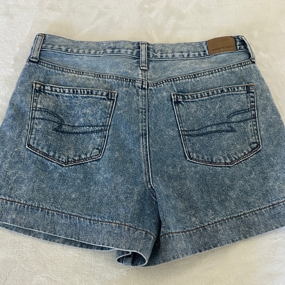 American Eagle Blue Mom Shorts - Picture 1 of 8